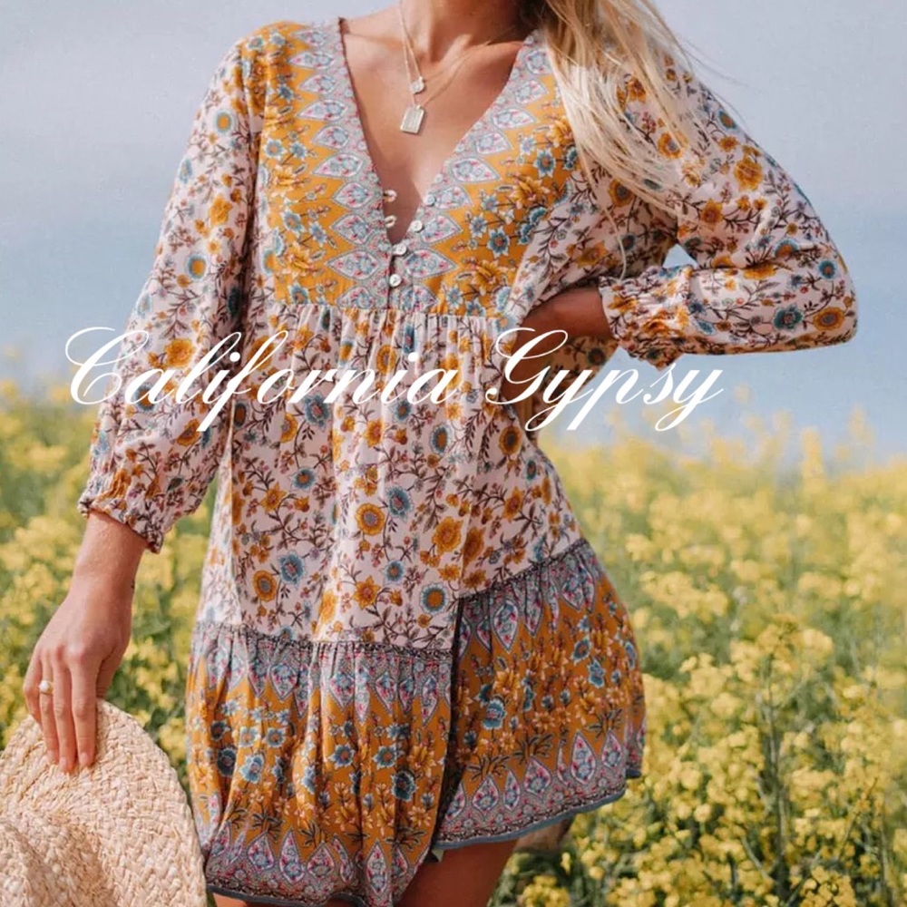 LAST ONE🎉Floral Shift Mini Dress - Picture 3 of 16